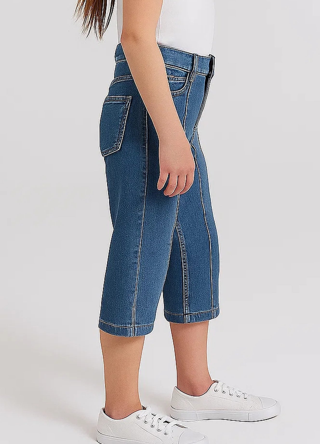 Branded Girl's Capri Jeans Denim Blue Color GJ-02