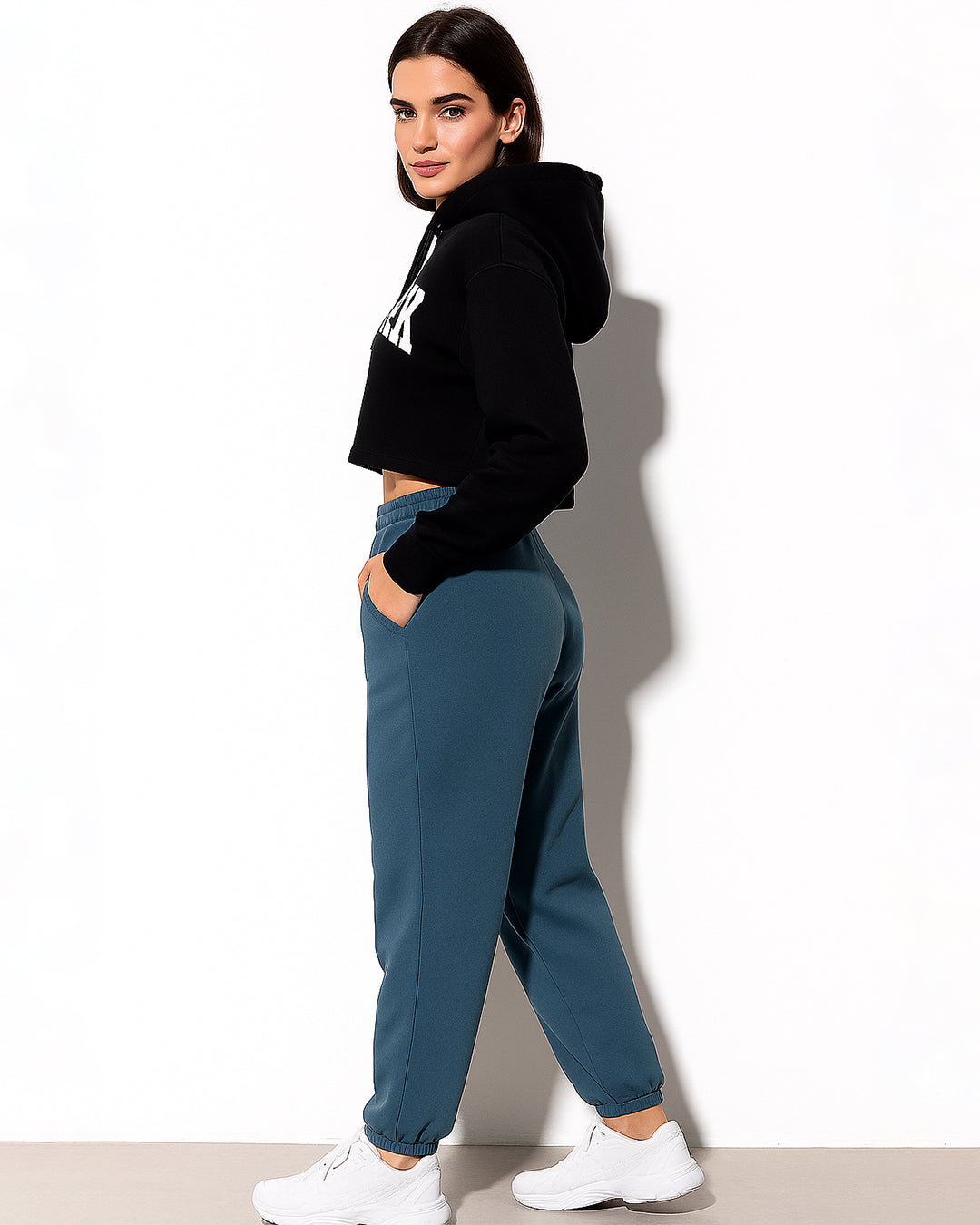 Teranovy Branded Women’s Cropped Fleece Hoodie – New York Black WHD-05